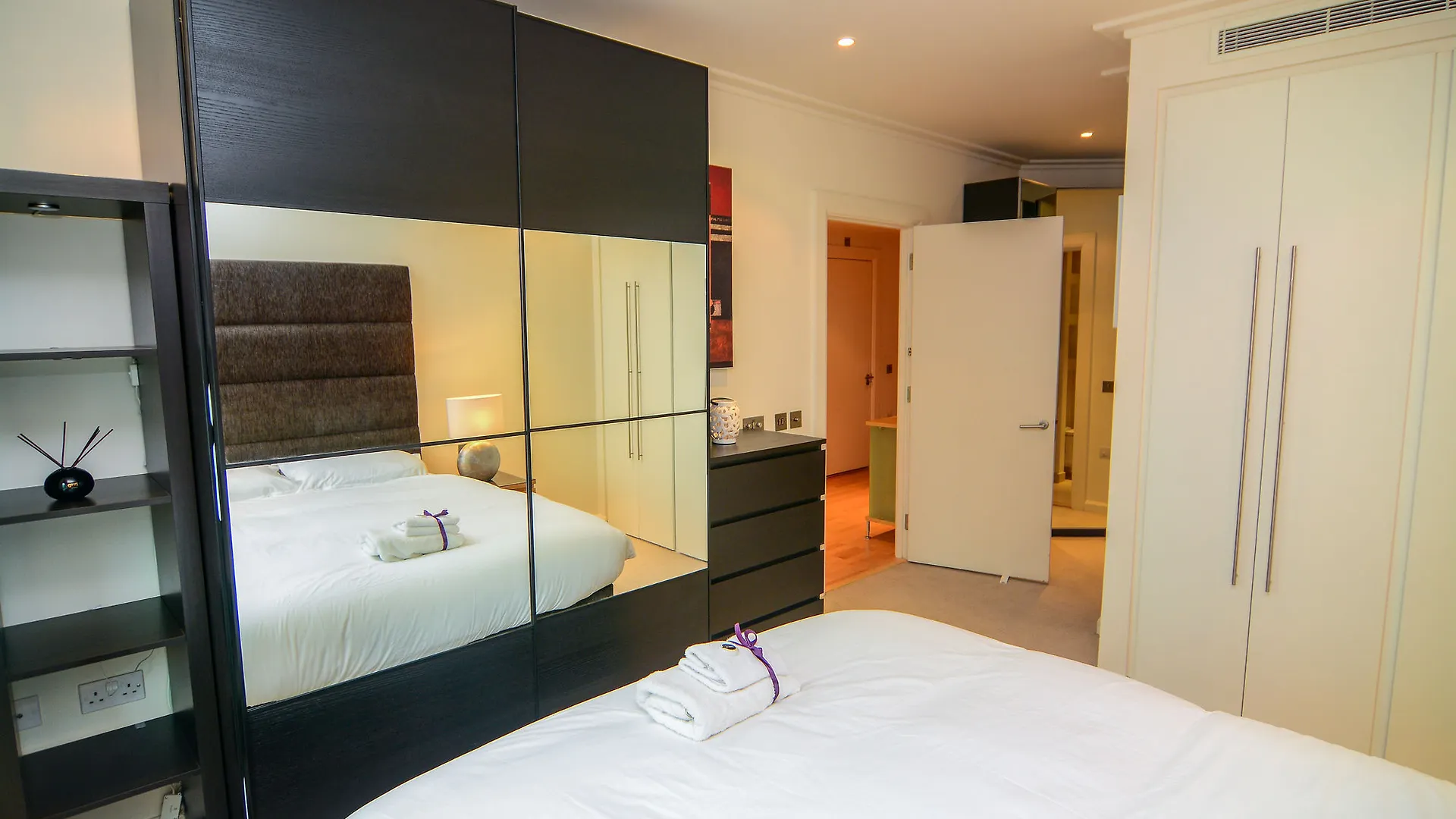 Apartment Wharf - Discovery Dock East London 0*,  United Kingdom
